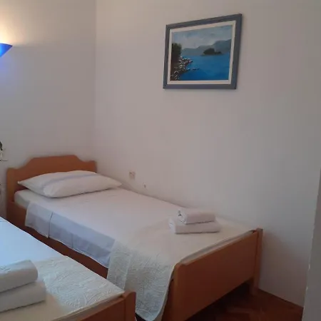 Vionela Gorica (Pag)